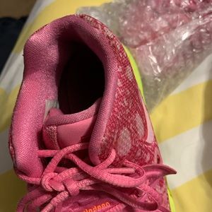 Nike Kyrie 5 Patrick Star 2y